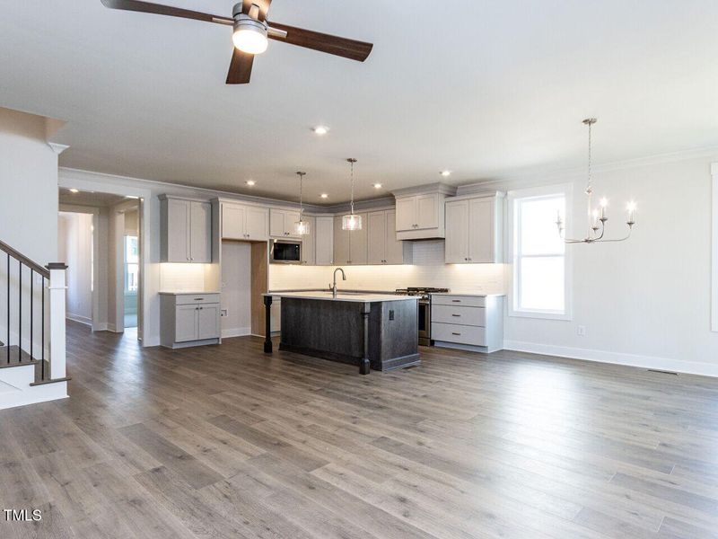 017-1280x960-living-room