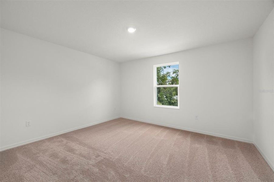 Spacious, unfurnished interior of a new home in Tula Parc, Astatula (Image 19).