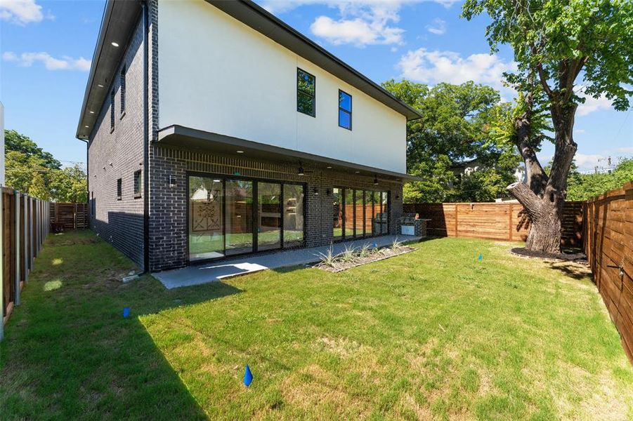 Front exterior of a new home in , Dallas, TX, highlighting curb appeal (Image 2). Front exterior of a new home in , Dallas, TX, highlighting curb appeal (Image 2).