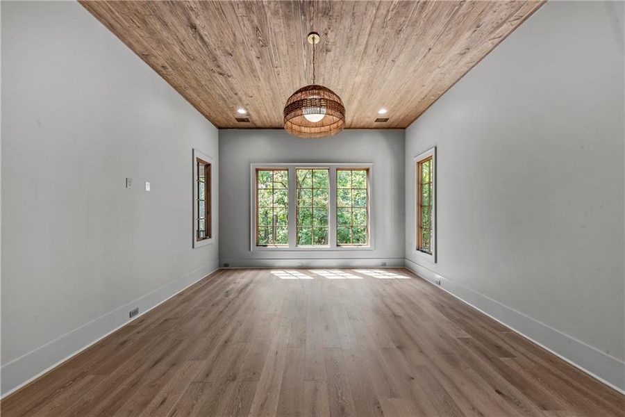 Spacious, unfurnished interior of a new home in , Greensboro (Image 67).