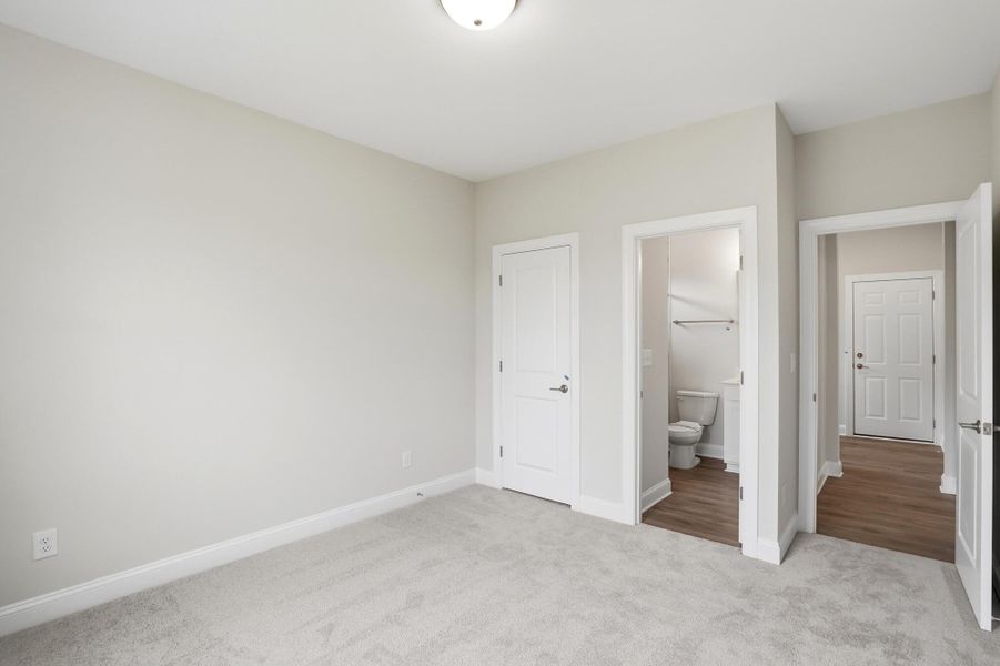 Spacious, unfurnished interior of a new home in Enclave at Riverdale, Huntersville (Image 21).