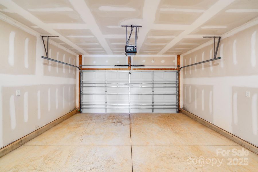 Spacious, unfurnished interior of a new home in , Statesville (Image 28).