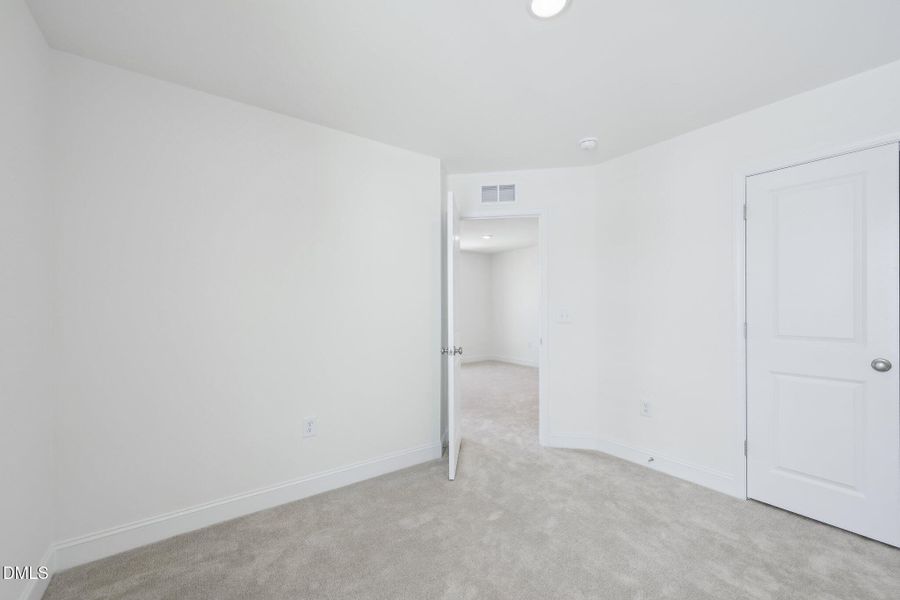 36-web-or-mls-Willow Cameron Wy-3004-034