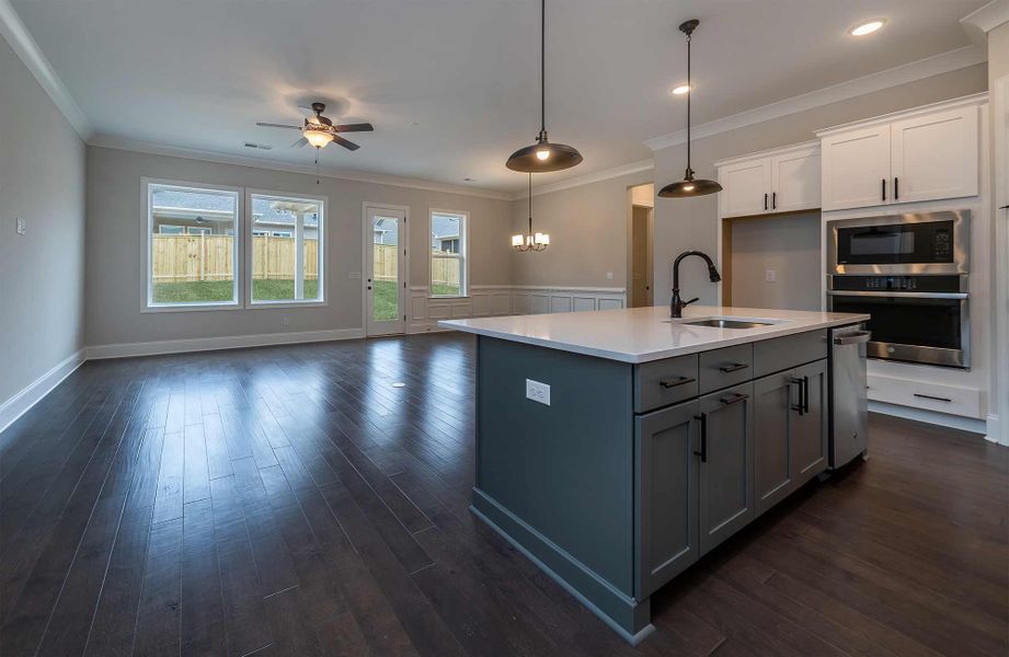 The Kittridge - Kitchen