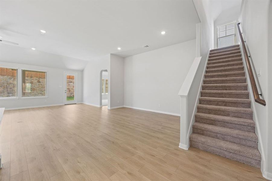 Spacious, unfurnished interior of a new home in Tinsley Meadows, Van Alstyne (Image 17). Spacious, unfurnished interior of a new home in Tinsley Meadows, Van Alstyne (Image 17).