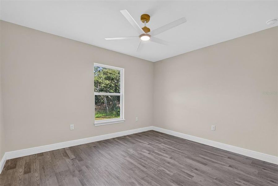 Spacious, unfurnished interior of a new home in , Ocala (Image 12).