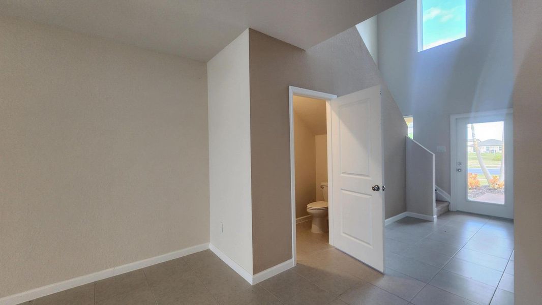 Spacious, unfurnished interior of a new home in , Fort Pierce (Image 27).