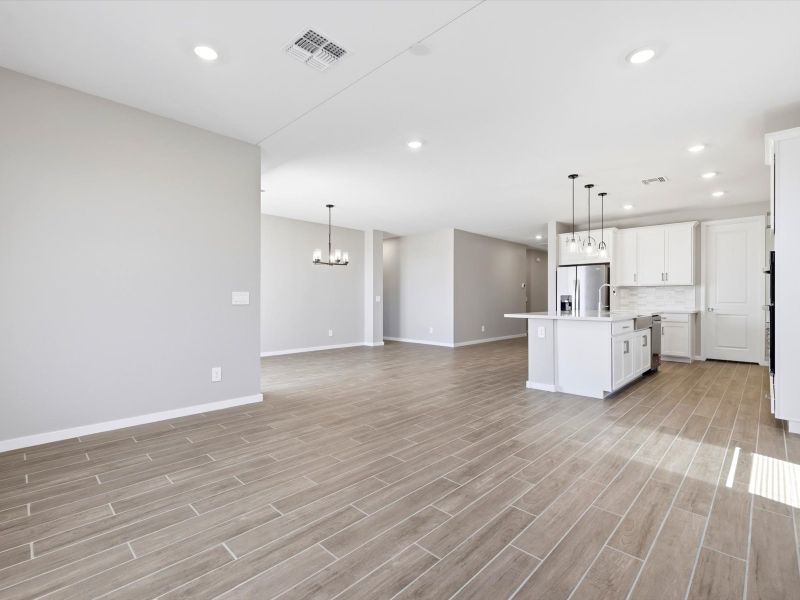 Spacious, unfurnished interior of a new home in White Tank Foothills Reserve Series, Waddell (Image 13). Spacious, unfurnished interior of a new home in White Tank Foothills Reserve Series, Waddell (Image 13).