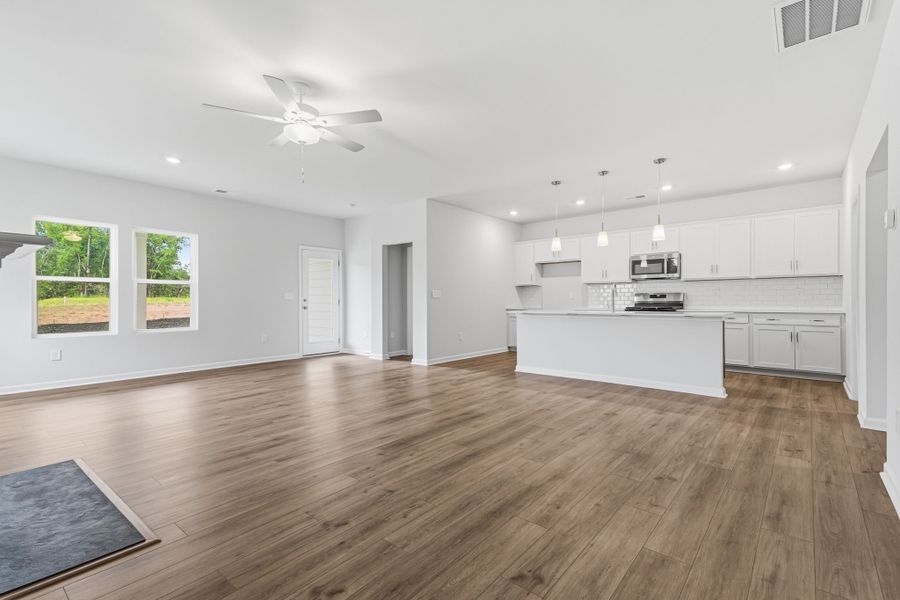 Spacious, unfurnished interior of a new home in Willowbrook, Shelby (Image 12). Spacious, unfurnished interior of a new home in Willowbrook, Shelby (Image 12).