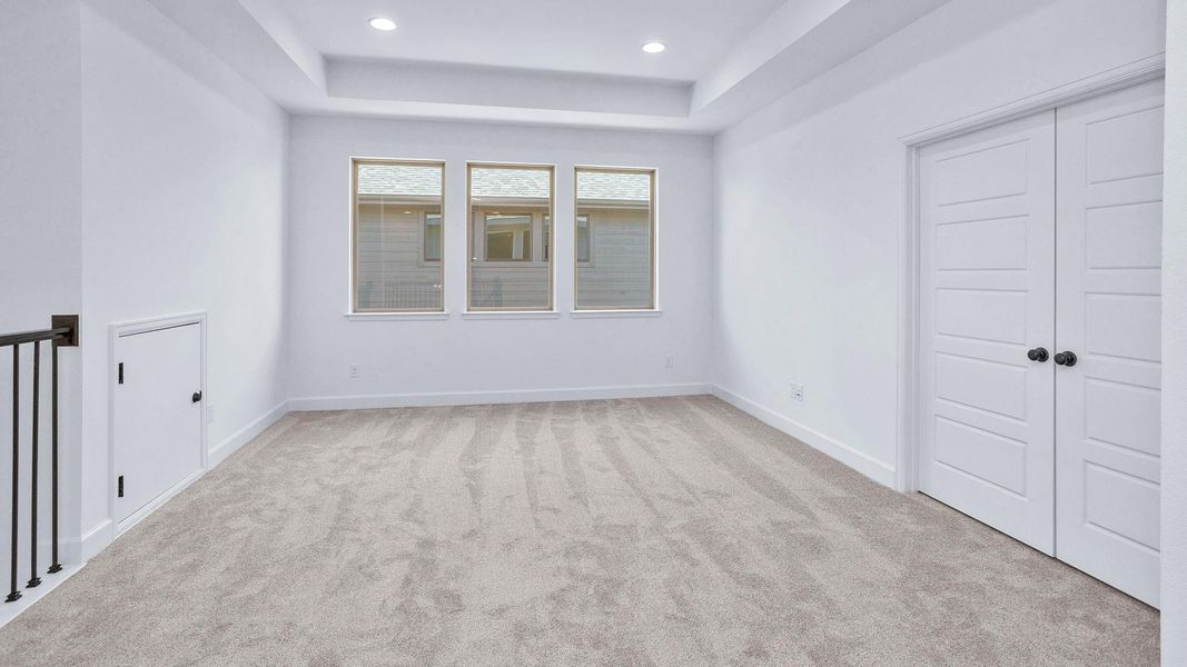 Spacious, unfurnished interior of a new home in Everly, Tomball (Image 18).