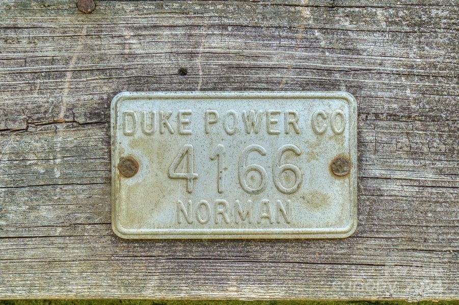 Duke Dock Plate