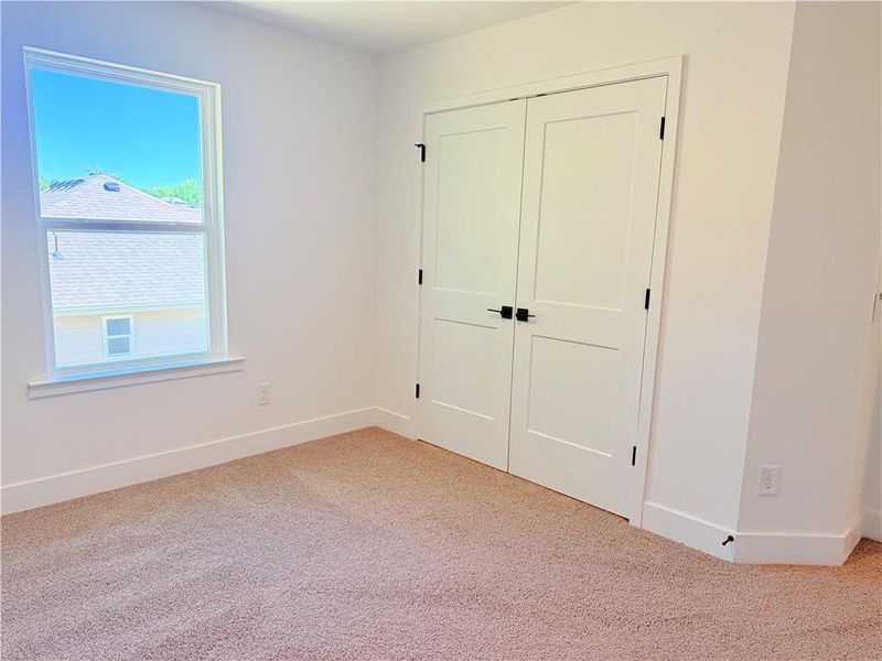 Spacious, unfurnished interior of a new home in Thunder Ridge, Dawsonville (Image 20).