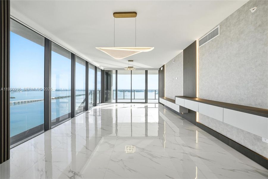 Spacious, unfurnished interior of a new home in , Miami (Image 22).