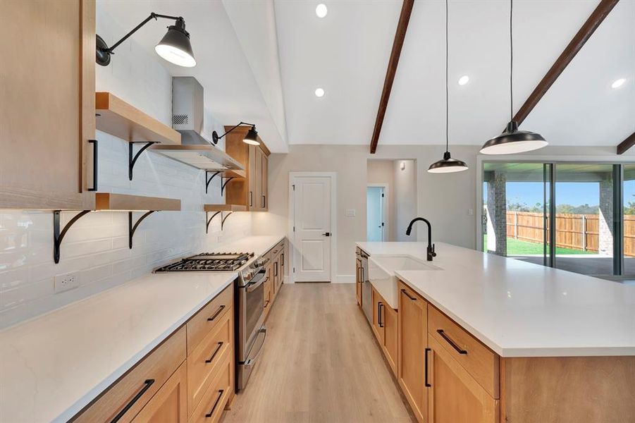 Furnished interior view inside a new home in Elevon, Lavon (Image 18).