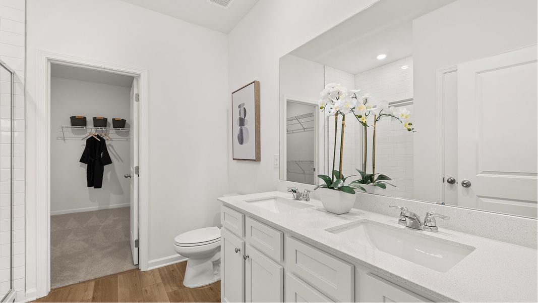 Parker Core N101 Alan Owners Bath 1of2 F1 Base2 060625