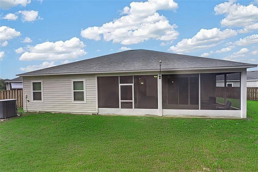 Exterior details and patio area of a home in , Alachua (Image 22).