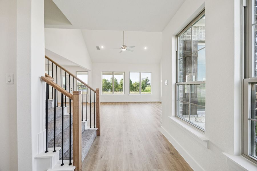 Spacious, unfurnished interior of a new home in Lakeway Estates, Waxahachie (Image 20). Spacious, unfurnished interior of a new home in Lakeway Estates, Waxahachie (Image 20).