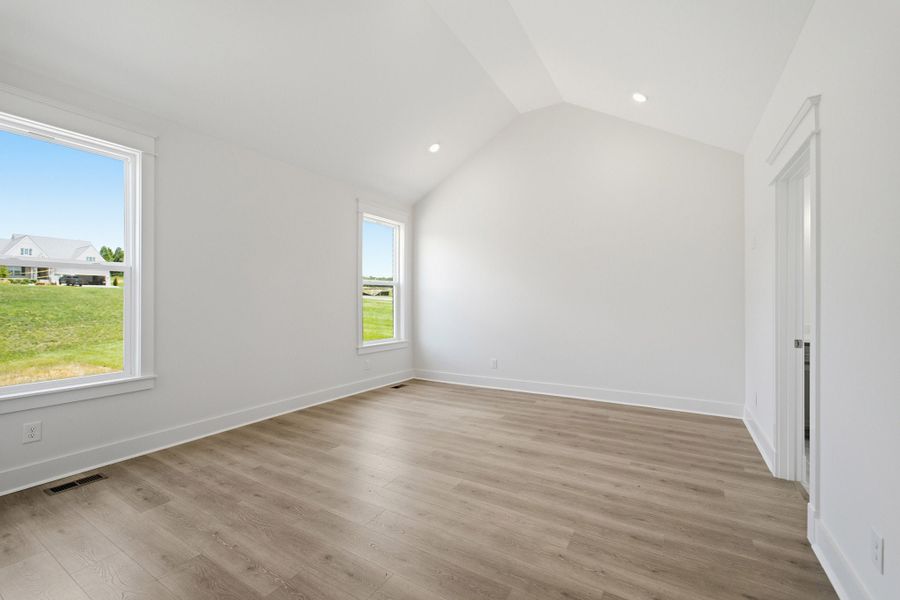 Spacious, unfurnished interior of a new home in Aden Woods, Fairview (Image 59).