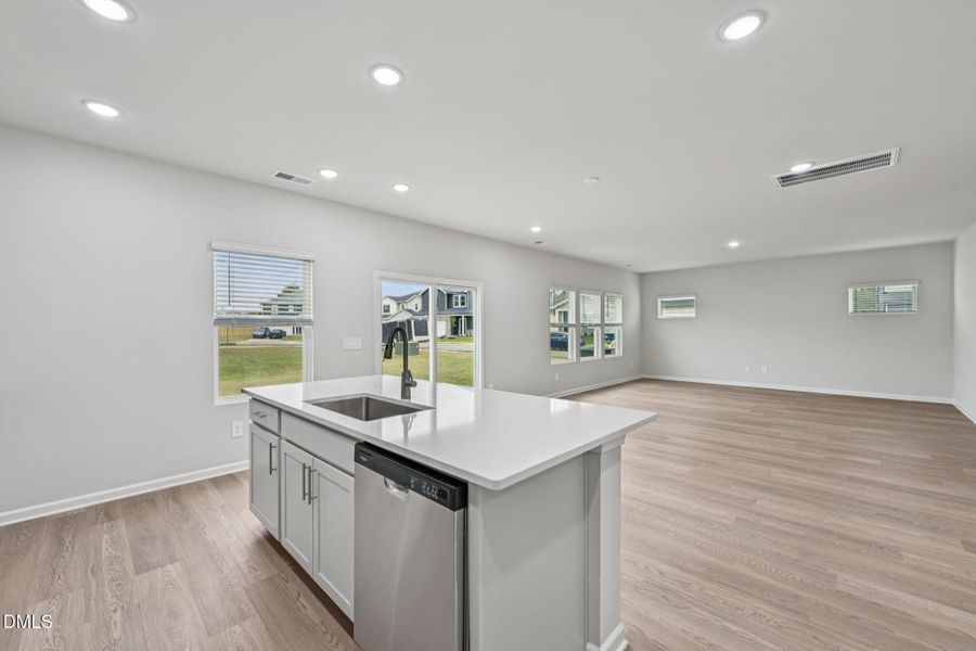 16-web-or-mls-Raleigh - River Glen - 719