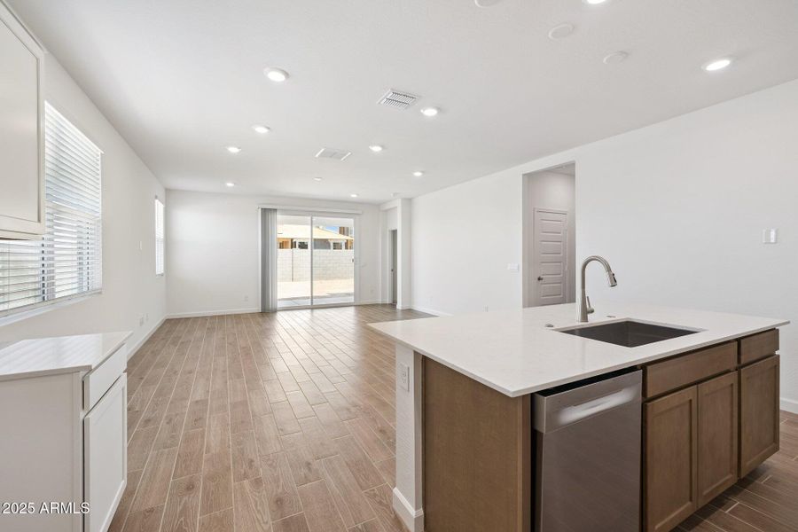 11-web-or-mls-24254-w-hacienda-ave-lot-2