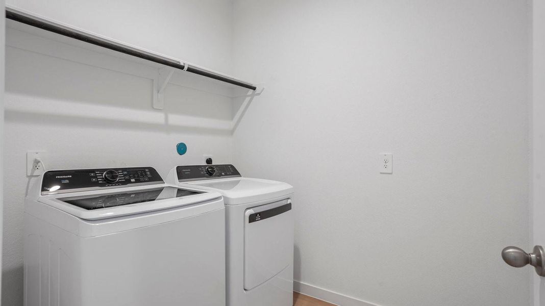 Close-up of interior finishes inside a home in Caldwell Crossing, Iowa Colony (Image 9).