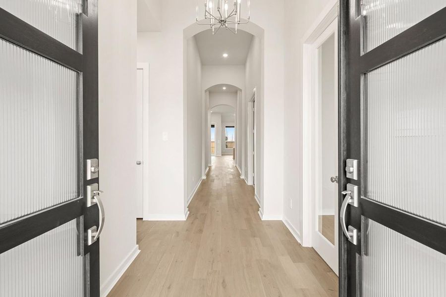 Spacious, unfurnished interior of a new home in Jordan Ranch, Fulshear (Image 24).