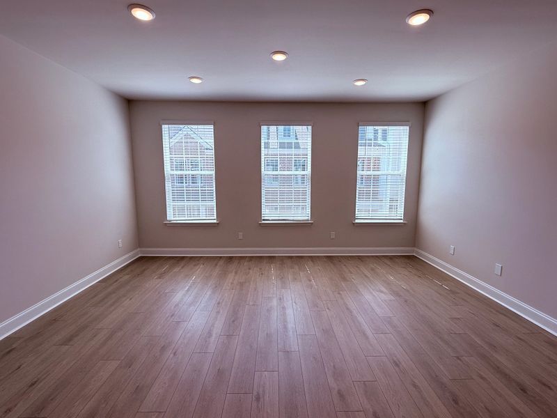 Spacious, unfurnished interior of a new home in Promenade at Clari Park, Murfreesboro (Image 10).