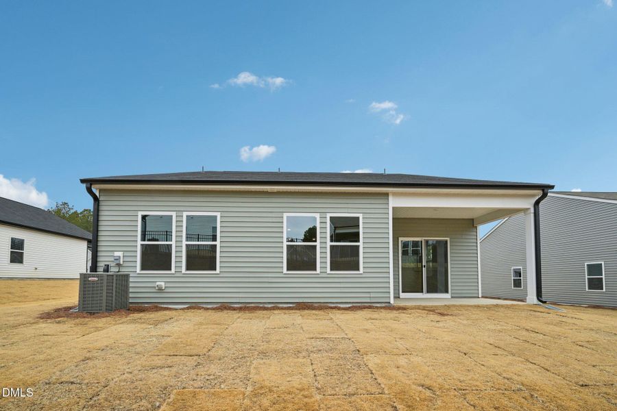 36-web-or-mls-Salers Loop-S0601-036 36-web-or-mls-Salers Loop-S0601-036