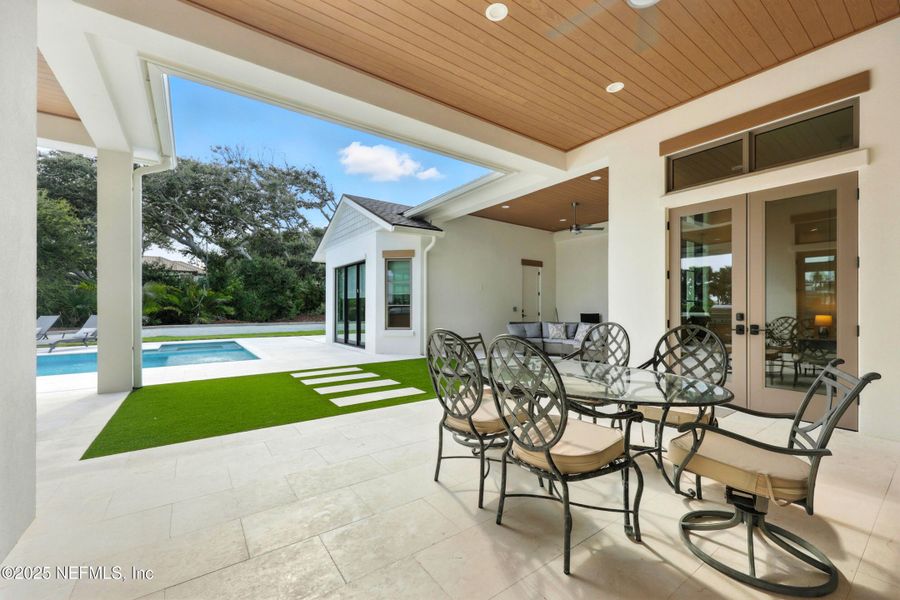 Exterior details and patio area of a home in , Ponte Vedra Beach (Image 4).