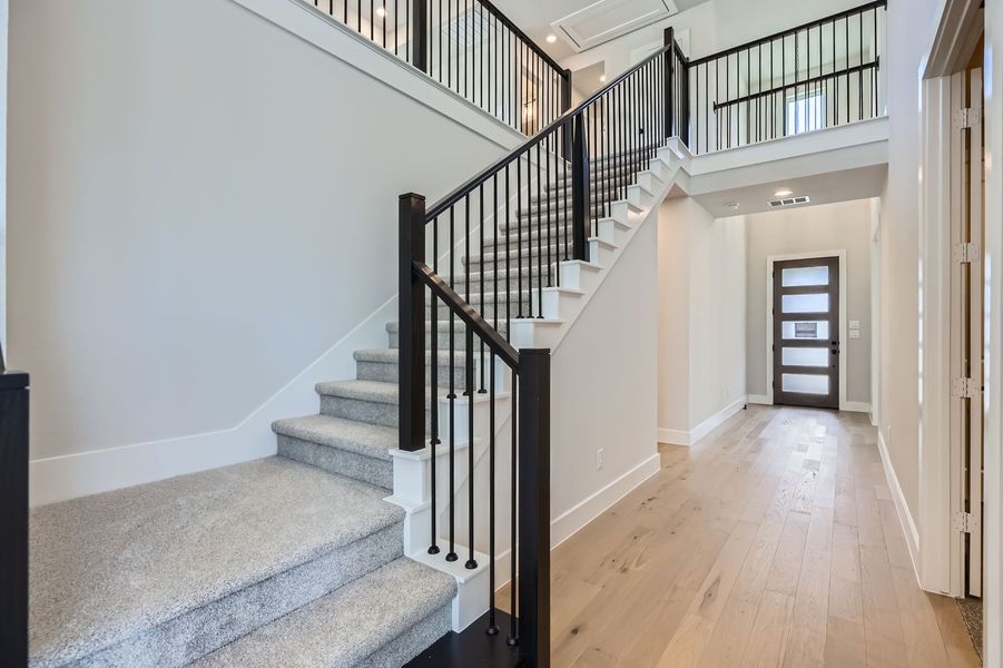 2620 Hardwood Drive entry/staircase 2620 Hardwood Drive entry/staircase