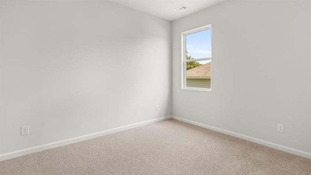 Spacious, unfurnished interior of a new home in Lost Creek, Dallas (Image 29).