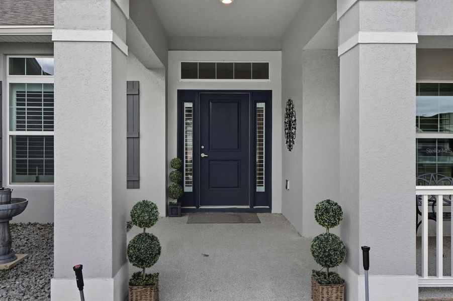 Exterior details and patio area of a home in , Dunnellon (Image 3).