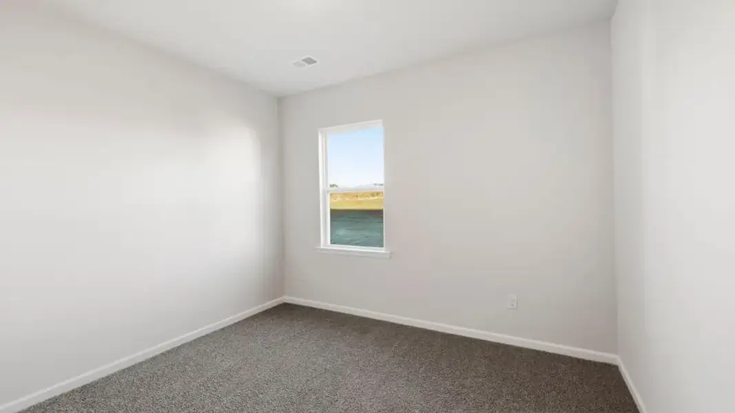 Spacious, unfurnished interior of a new home in Woodglen, Piedmont (Image 23).