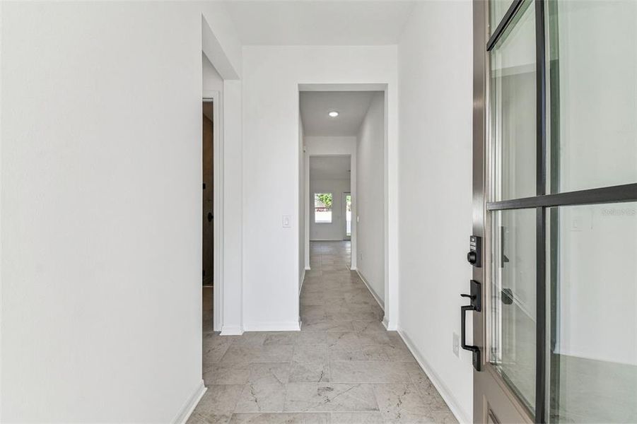 Spacious, unfurnished interior of a new home in City of Tampa, Tampa (Image 59).