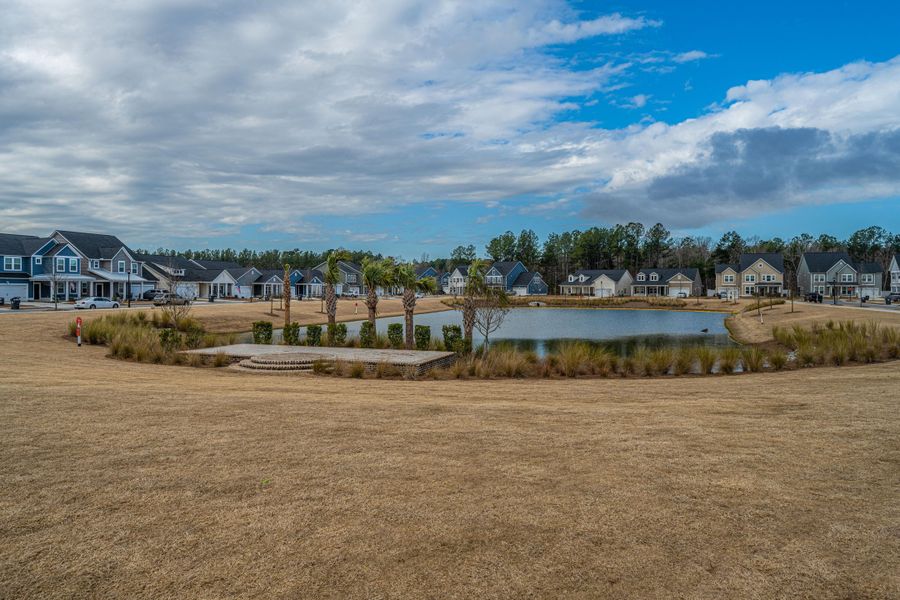 Community amenities in , Summerville (Image 21).