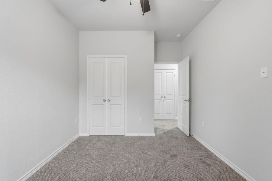 Spacious, unfurnished interior of a new home in Arrowhead Lakes, Willis (Image 31).