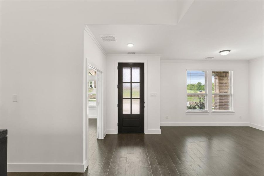 412 Newpark-Entry-1