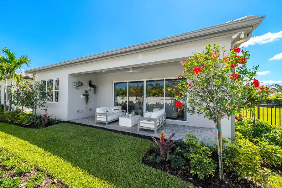 Representative exterior details of a home built from the Eclipse by GL Homes in Valencia Sky (55+), Naples (Image 3).