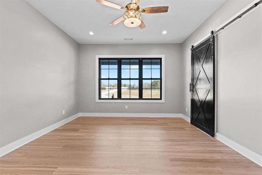 Spacious, unfurnished interior of a new home in , Bremen (Image 21).