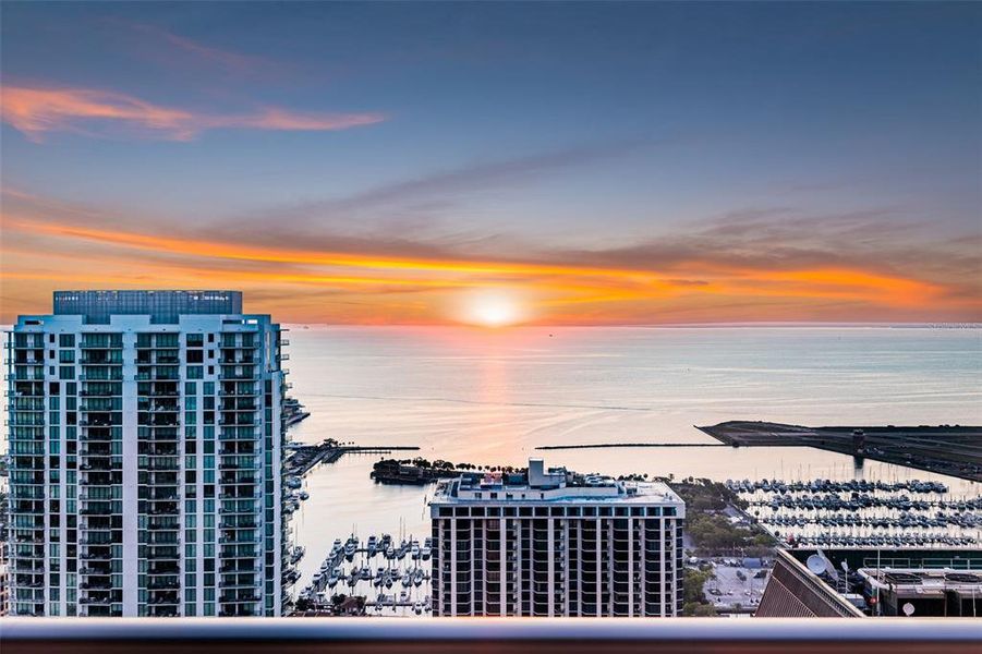 Condo located in St. Petersburg, FL showcasing its design and architecture (Image 32). Condo located in St. Petersburg, FL showcasing its design and architecture (Image 32).