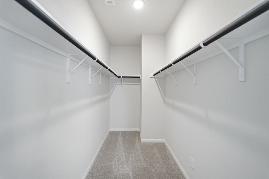 Spacious, unfurnished interior of a new home in Notting Hill, Converse (Image 23).