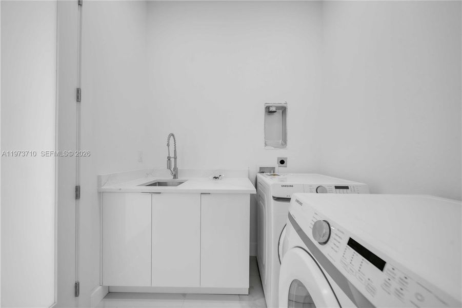 Image 37 of a home in .