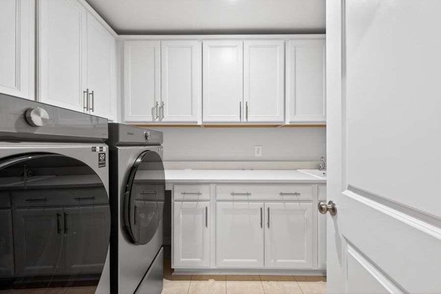 Furnished interior view inside a new home in Reunion, Flowery Branch (Image 9).