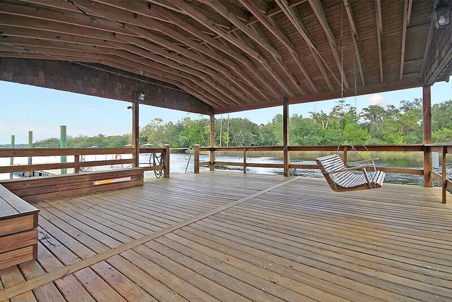 Community amenities in , Ravenel (Image 43).