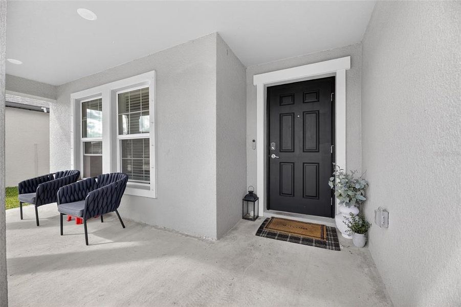 Exterior details and patio area of a home in Balm Grove, Wimauma (Image 30).