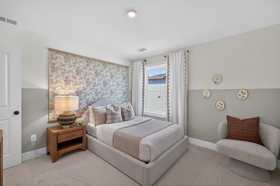 Representative furnished interior of a home built from the Oakhurst by Pulte Homes in Everhour, Newnan (Image 40).