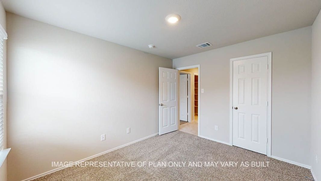 Representative unfurnished interior of a home built from the Elgin by D.R. Horton in Reynolds Crossing, Killeen (Image 25).