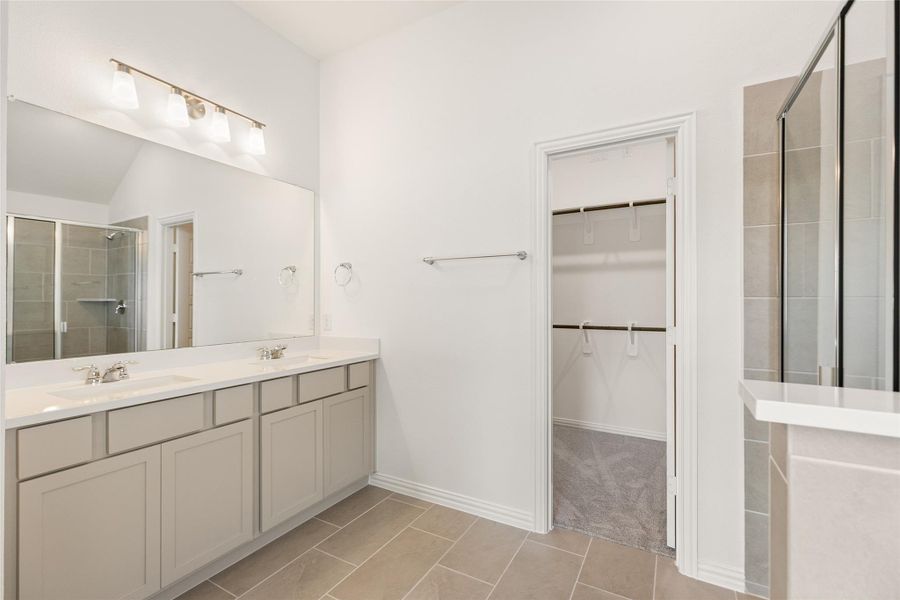 Furnished interior view inside a new home in Coastal Point, League City (Image 10).