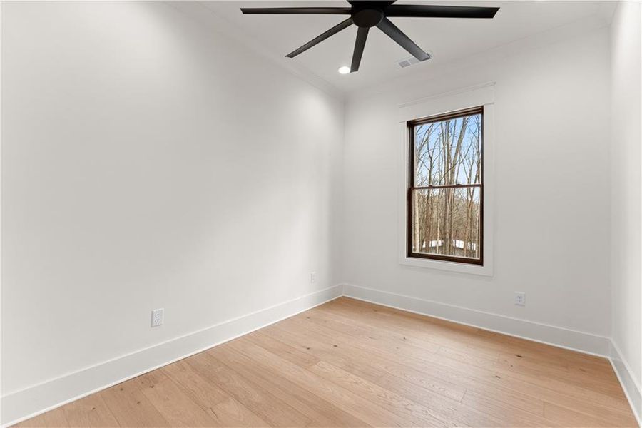 Spacious, unfurnished interior of a new home in , Gainesville (Image 39).