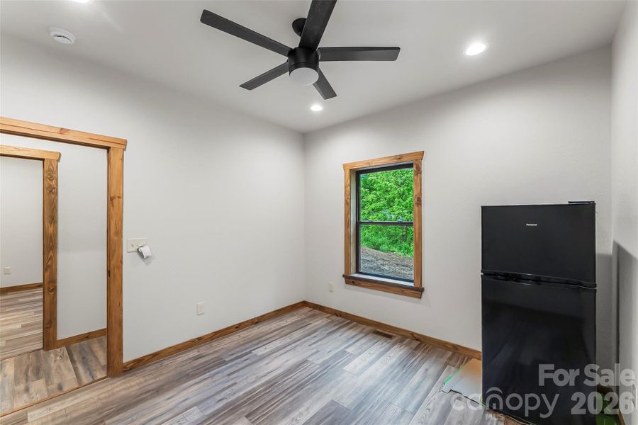 Spacious, unfurnished interior of a new home in , Leicester (Image 33).